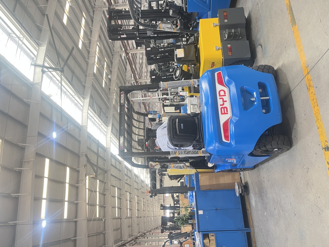 Core functional features of standard walkie pallet truck for warehouse use(Image1)