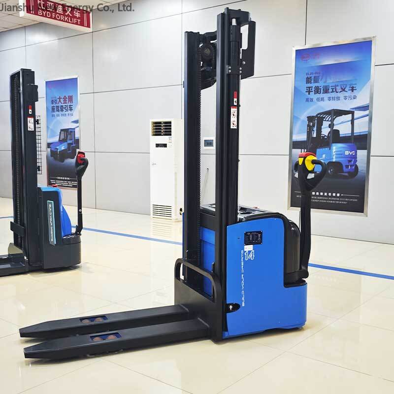 Electric forklift maintenance tips: handling of common hydraulic oil issues