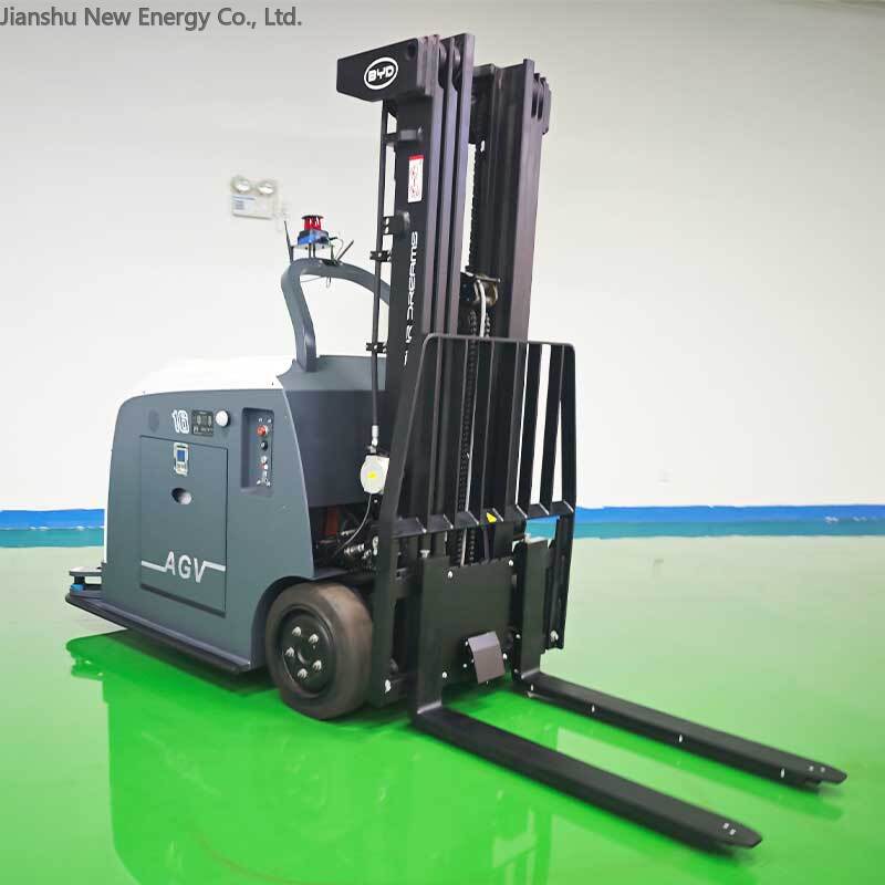 How electric stacker supports temporary goods stacking in loading areas