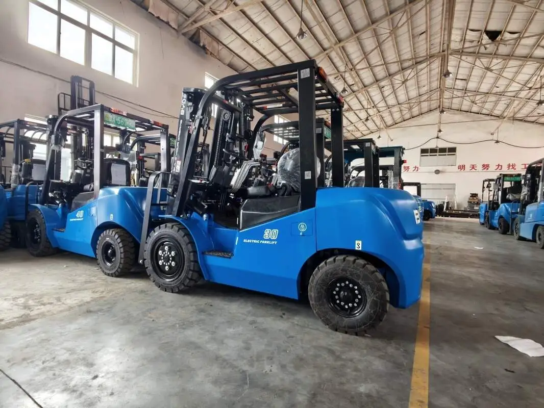 Maneuverability advantages of narrow ais