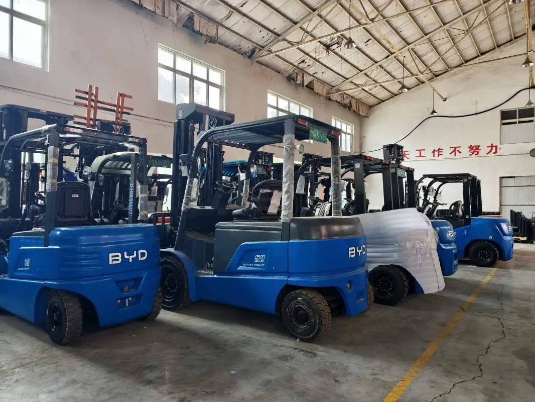 比亚迪叉车汽车制造业应用案例：锂电设备赋能整车厂物流高效运转