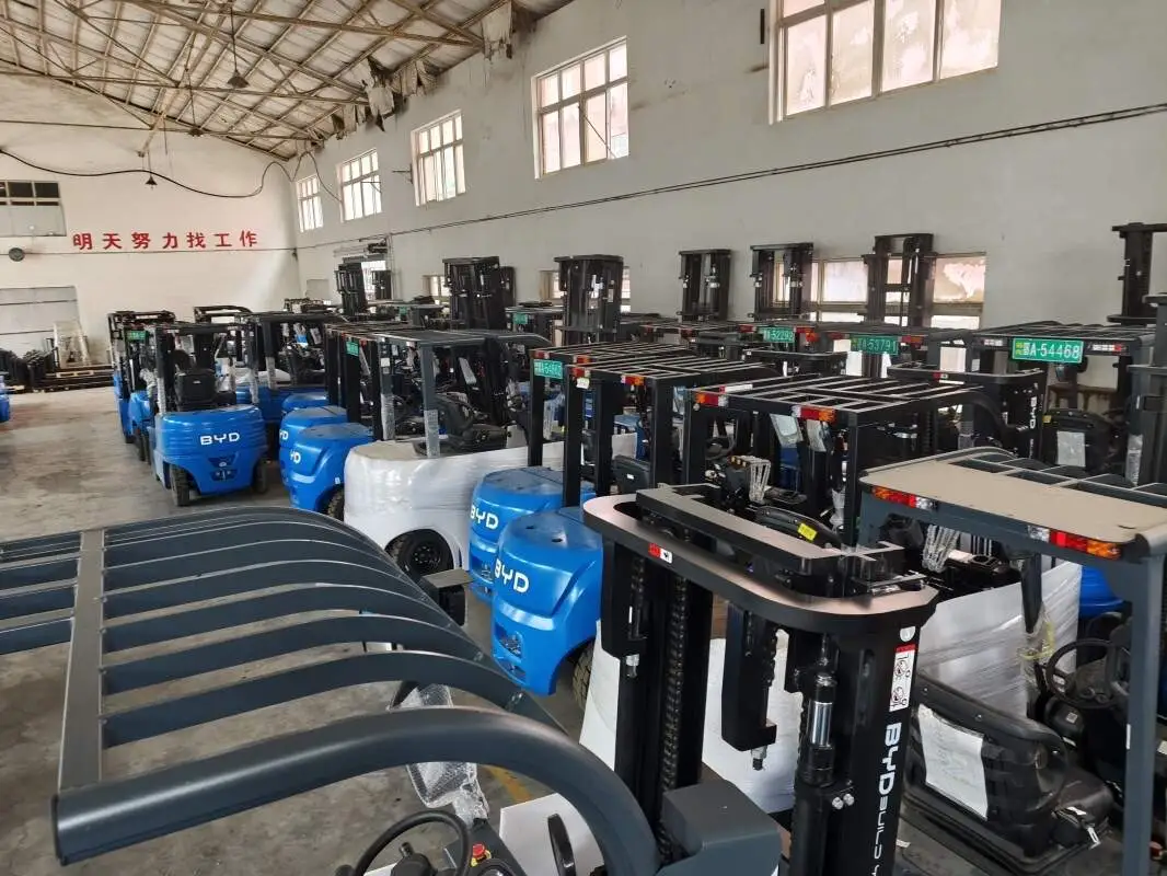 比亚迪叉车物流行业仓储搬运解决方案：适配高效流转需求 打造绿色低成本物流体系