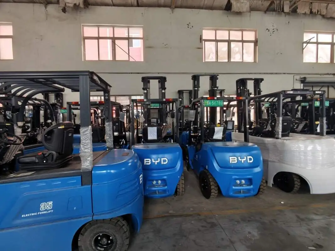 สถานประกอบการที่ซื้อรถยก BYD สามารถปรึกษาตัวแทนจำหน่ายประจำท้องถิ่นได้(รูป1)