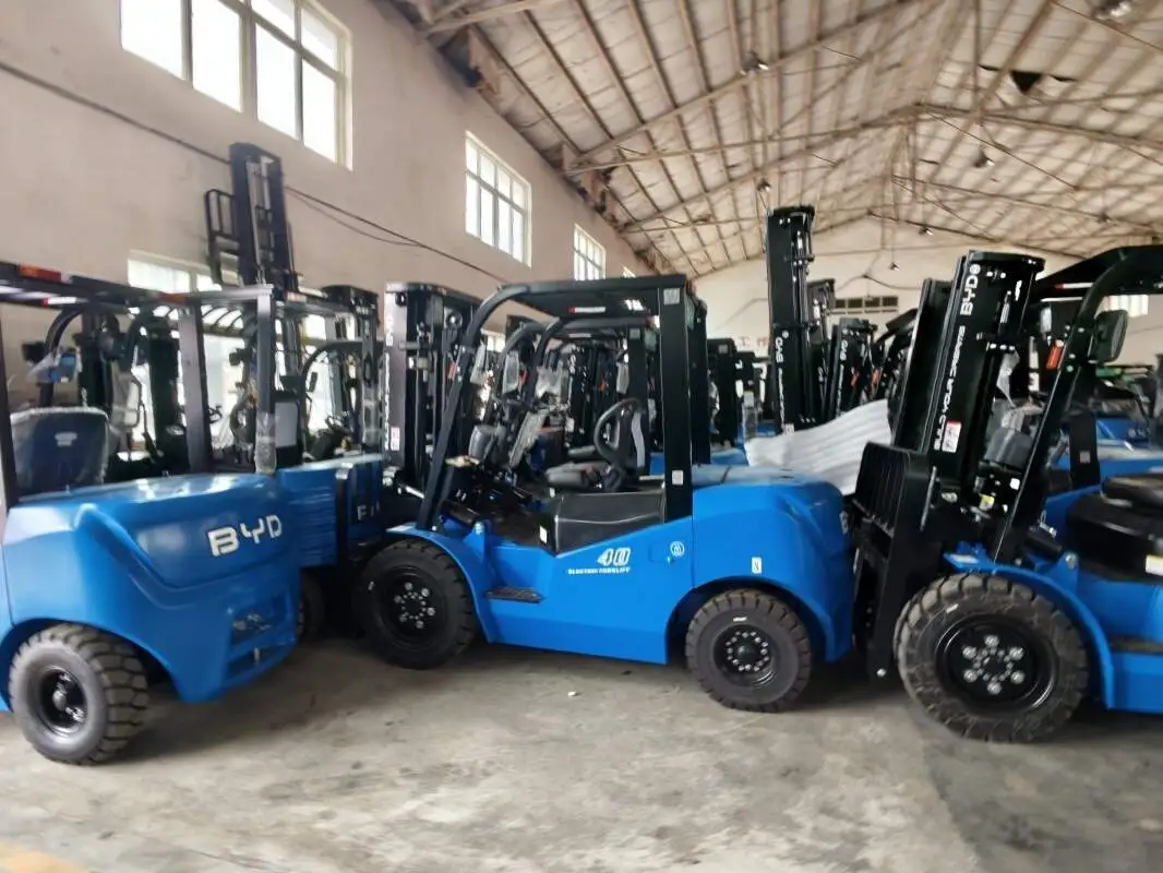 How electric forklift for warehouse impr