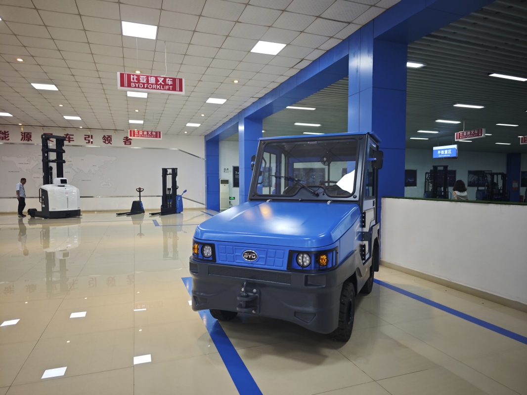 Energy consumption level of 2.5 ton electric forklift lithium per working hour