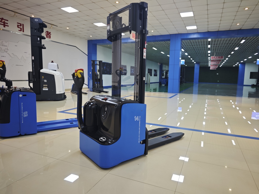 Operation characteristics of cold room f