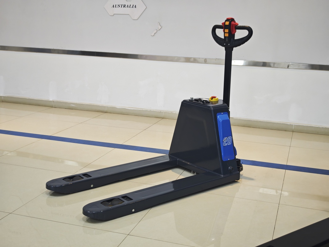 How forklift for warehouse operations im