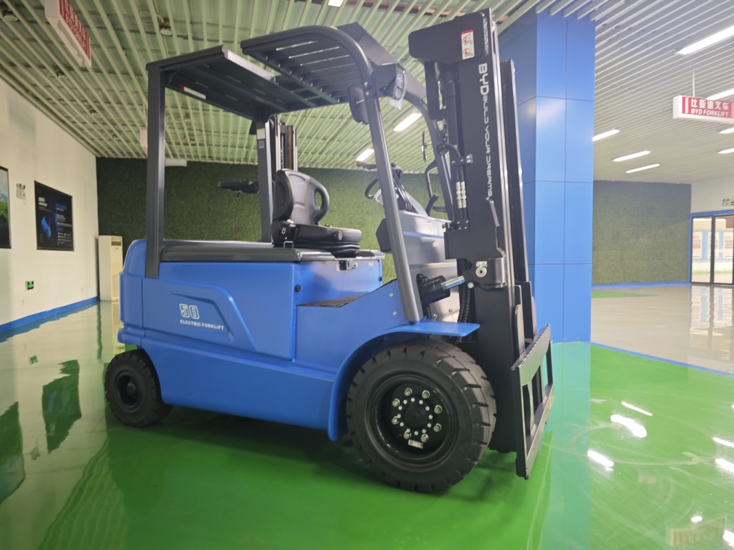 How electric lithium forklift supports long-duration single-shift work(Image1)