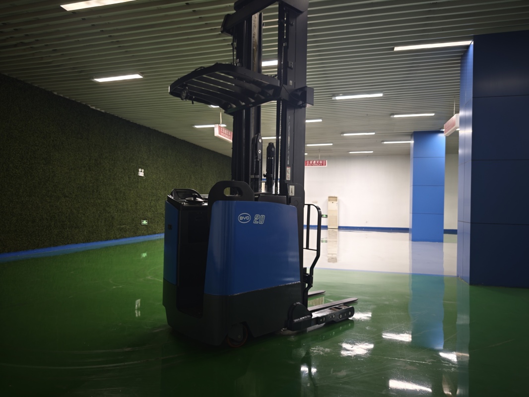 Keeping Charging Stations Clear of Hazardous Zones(tokoh1)