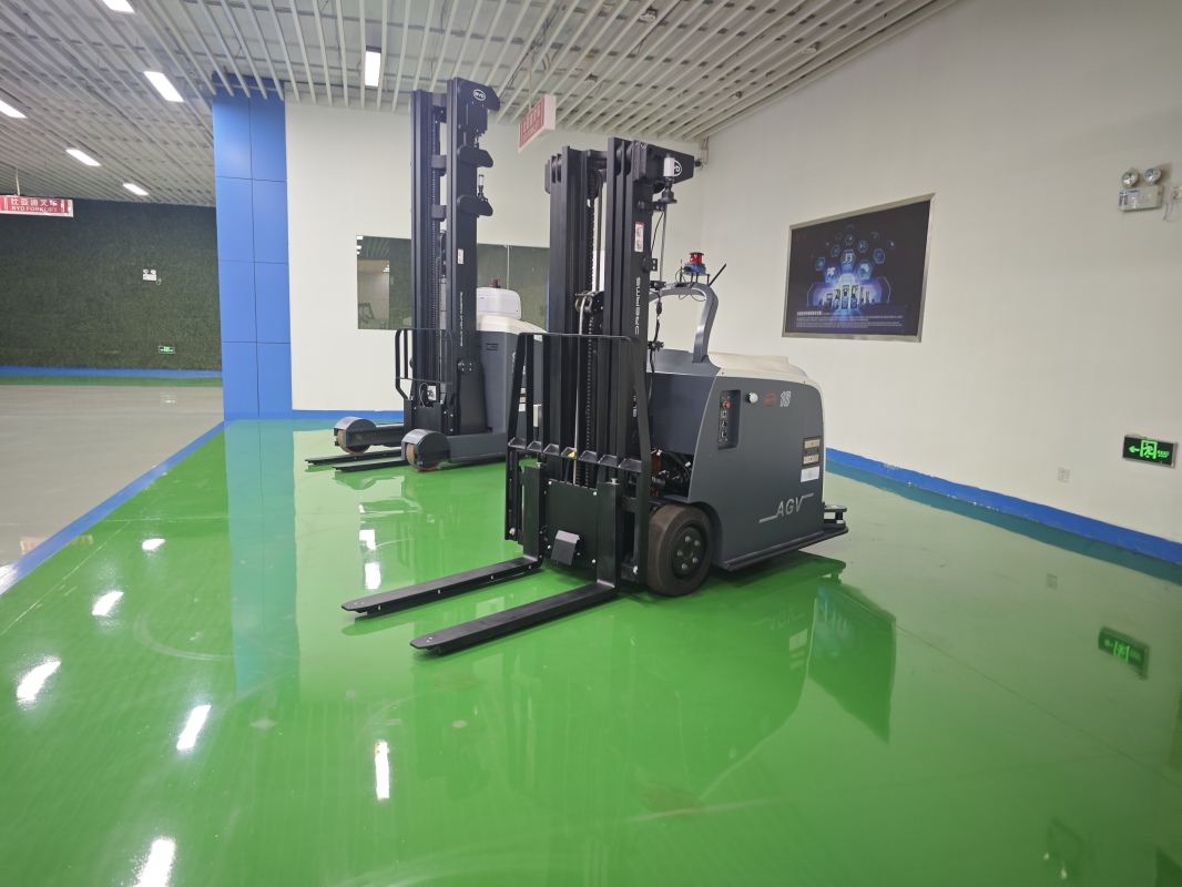 Selection reference of walkie pallet truck for cold storage environments(Image1) Selection reference of walkie pallet truck for cold storage environments(Image1)