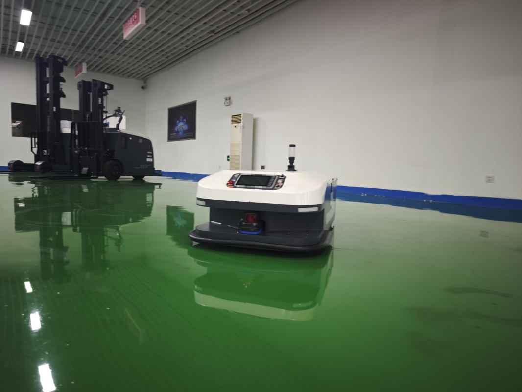 Operational efficiency improvement brought by electric lithium forklift(Image1)