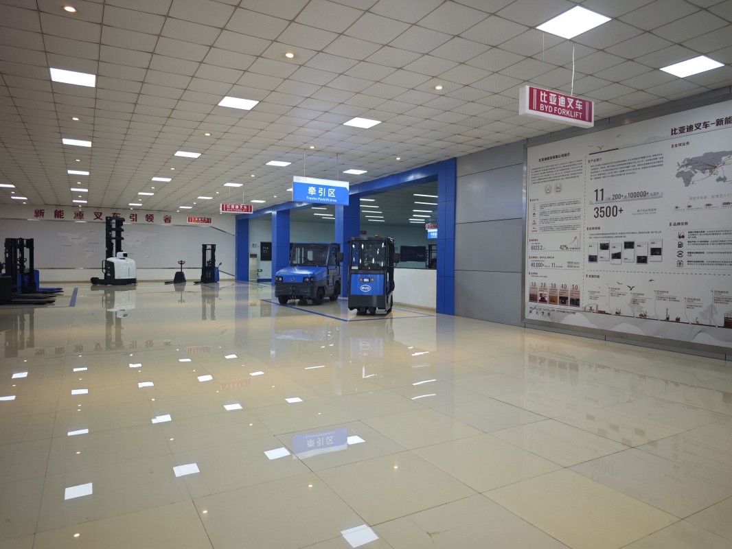 Charging efficiency advantage of LiFePO4 forklift battery
