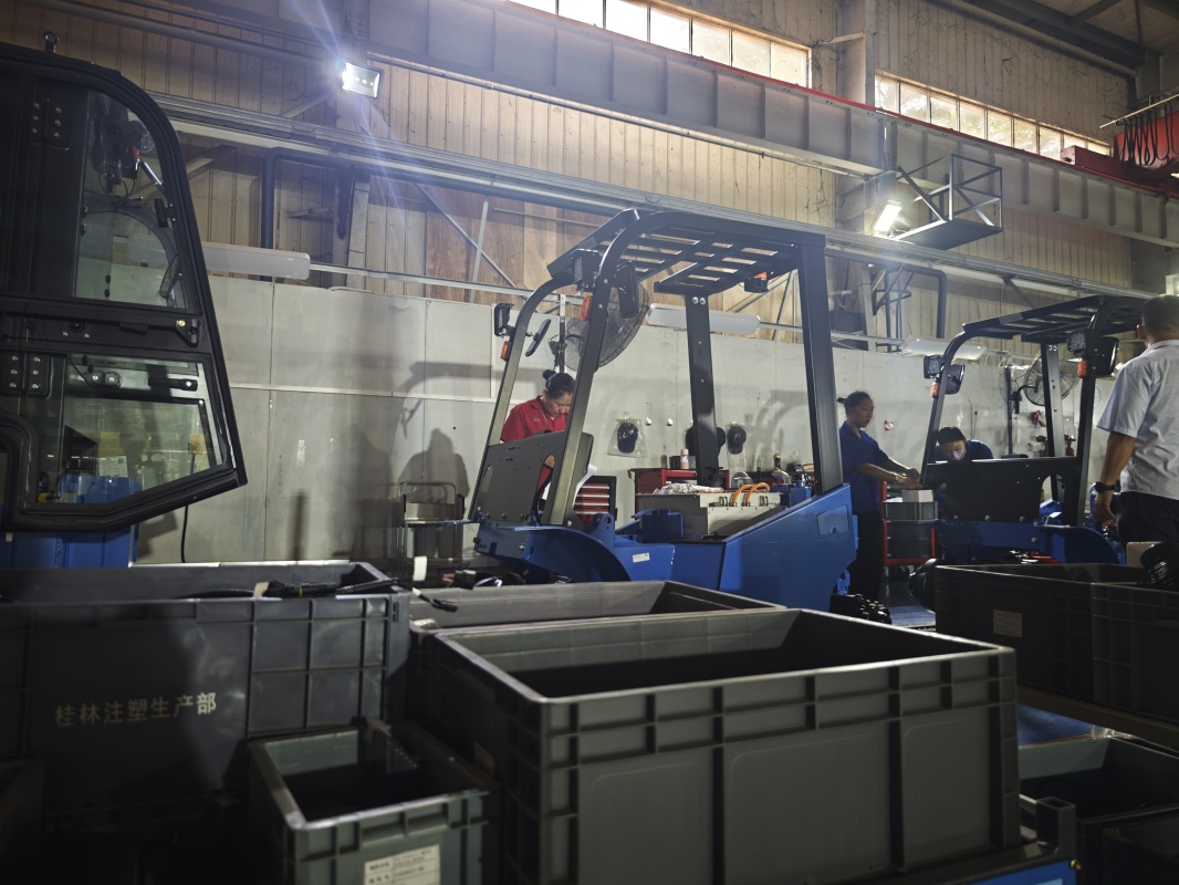 Application value of 3 ton electric forklift in manufacturing workshop transport