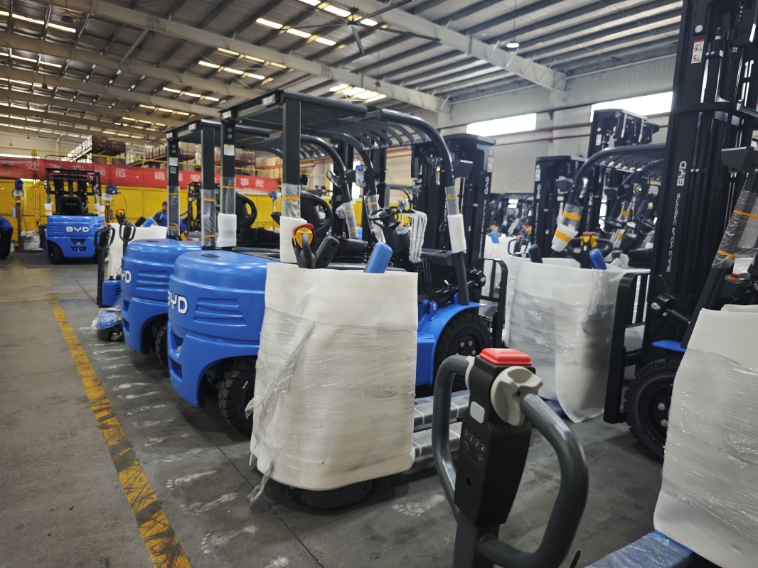 What industries can benefit more from introducing lithium forklift equipment(Image1) What industries can benefit more from introducing lithium forklift equipment(Image1)