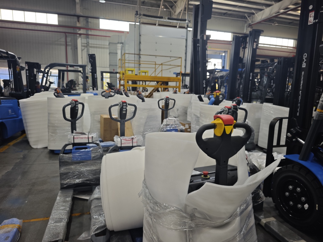 Lead acid vs lithium forklift: comprehen