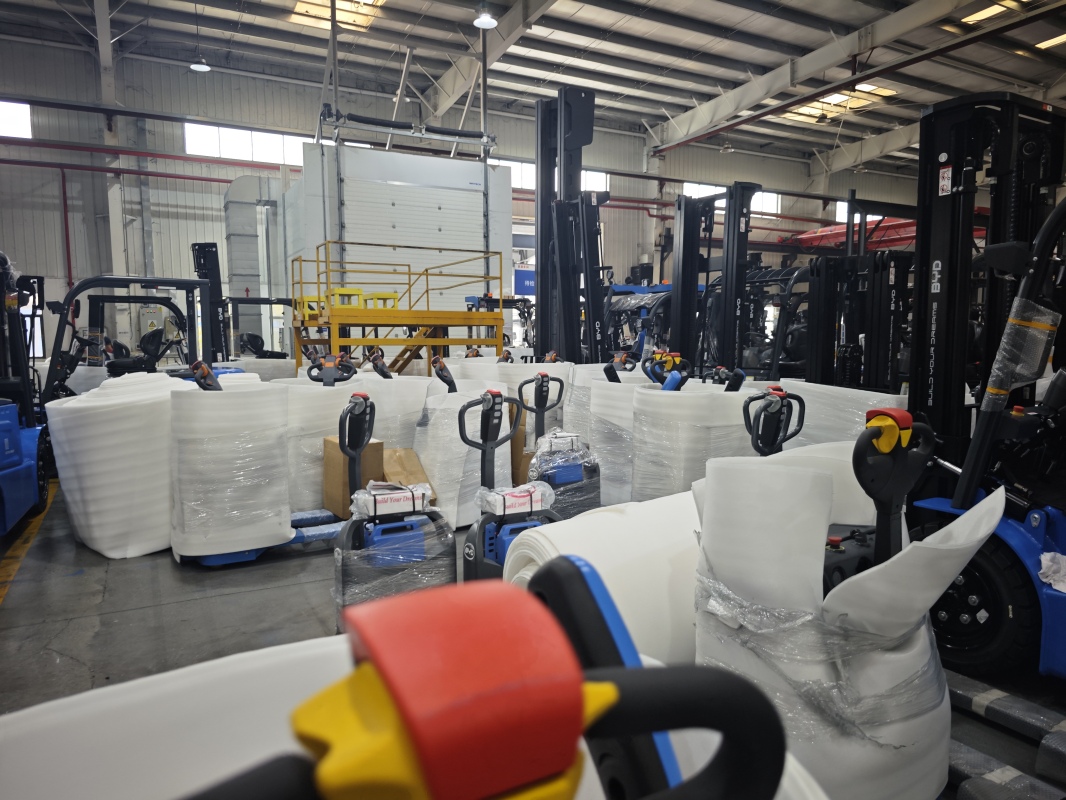 How 1.5 ton electric forklift for wareho