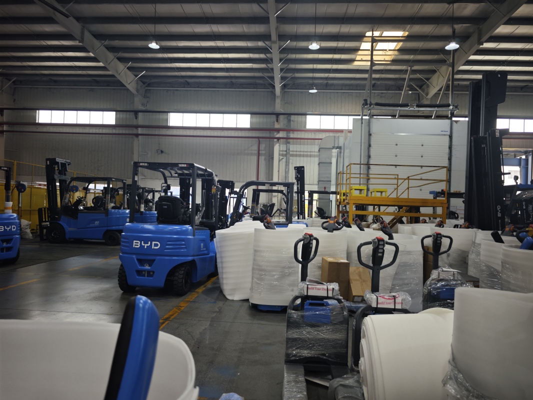 What working condition limits are in 2.5 ton electric forklift specification