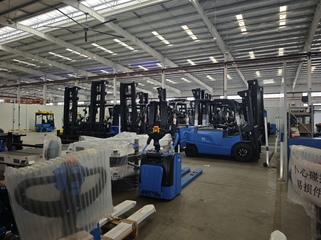 Measuring Aisle Width for Narrow Aisle Forklifts(Hình1)