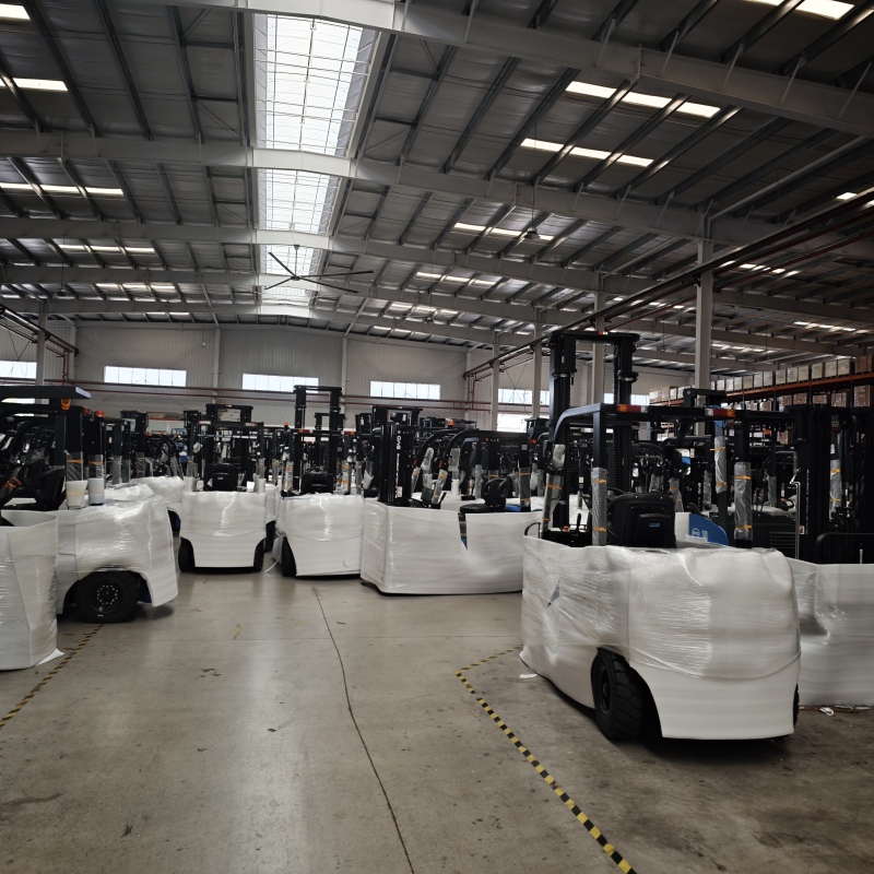 Maintenance key points for long-term use of stand up reach truck