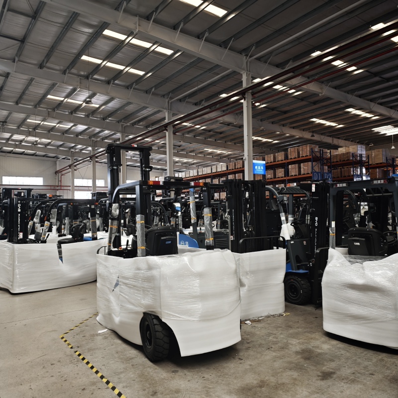 Key parameters for evaluating electric stacker forklift for storage use(Image1)
