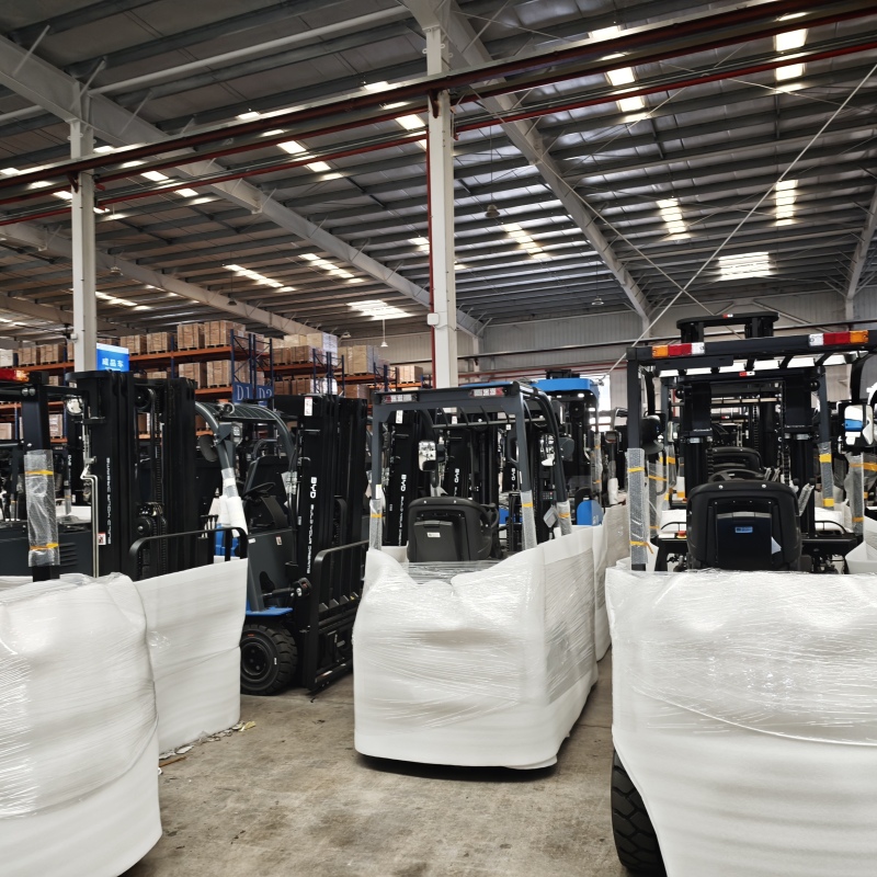 Load capacity options of chemical plant forklift for different task needs