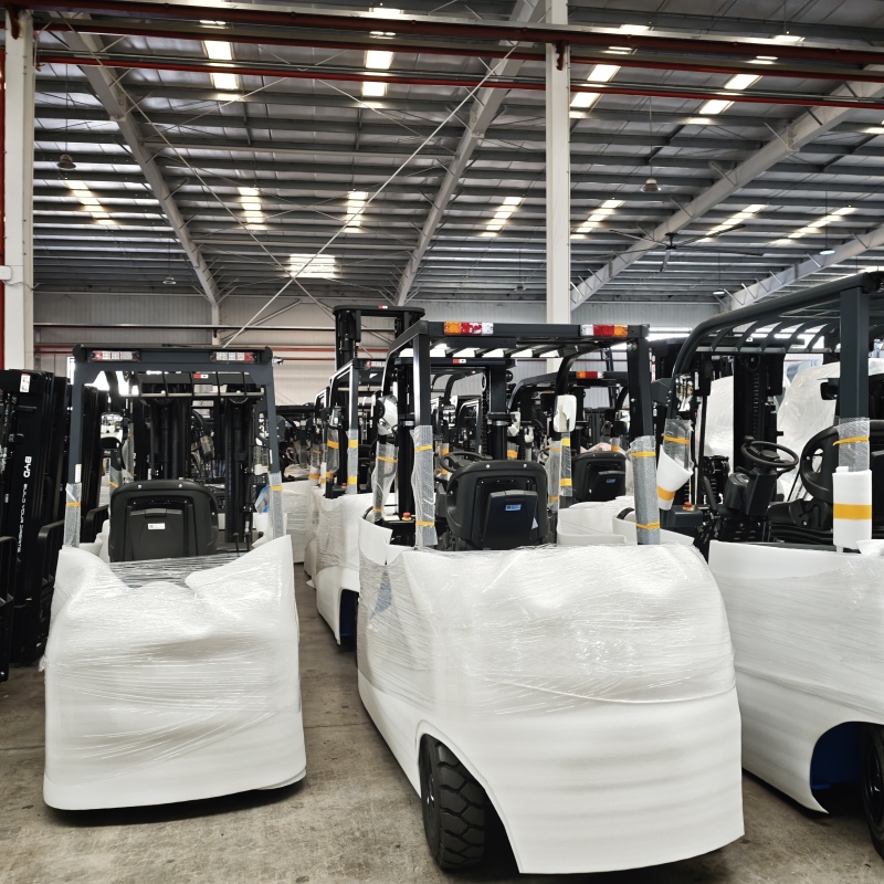 Configuration selection logic of forklif