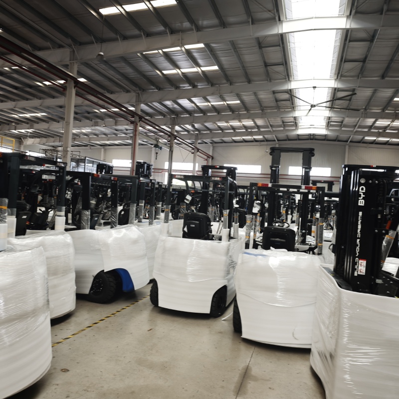 How electric pallet jack improves efficiency in trailer loading tasks(Image1)