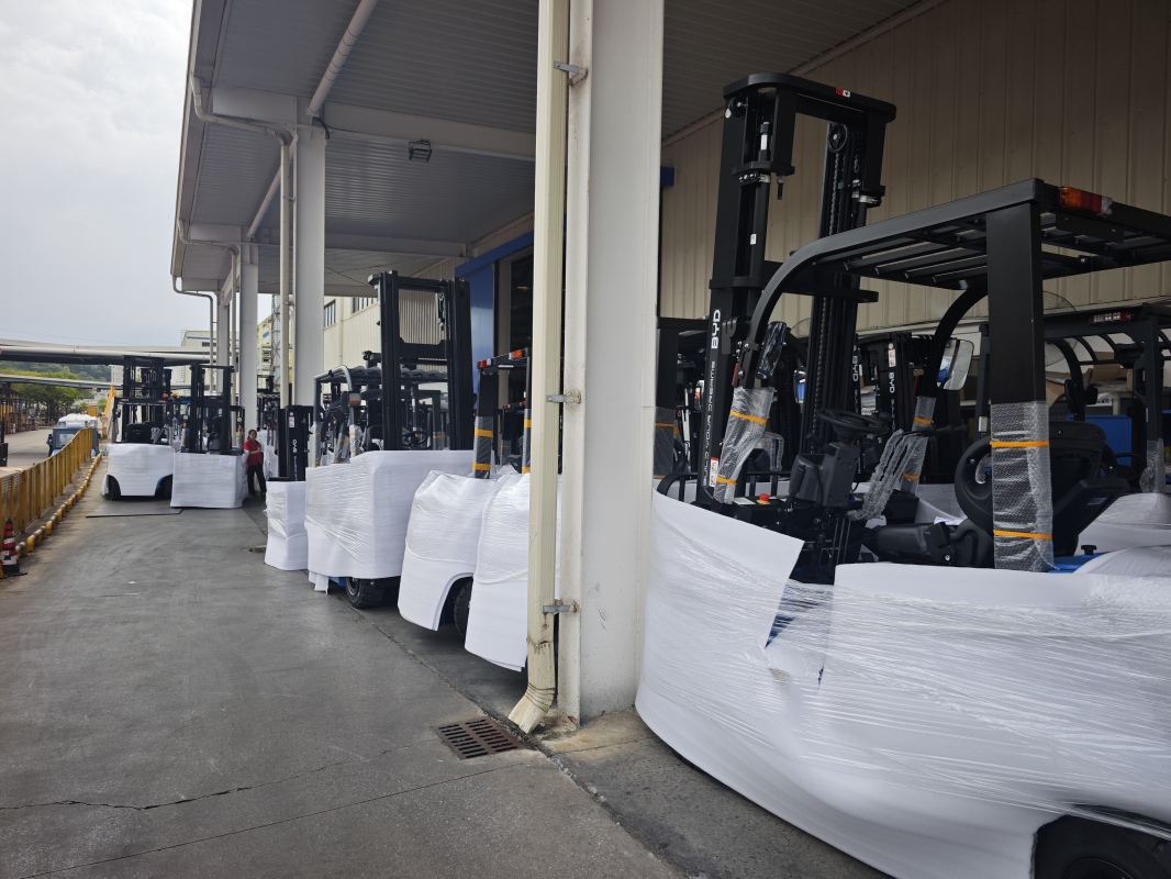 How to pick the right forklift for multi-shift continuous operation needs