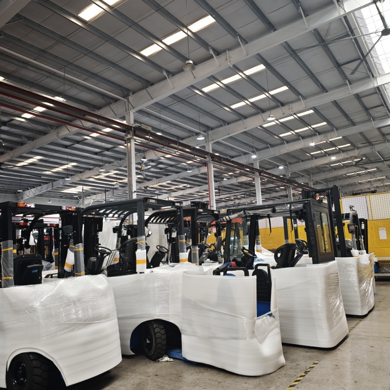 How to Read an Electric Forklift Load Ch