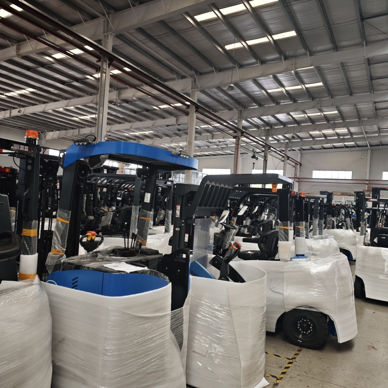 How electric forklift for warehouse supp