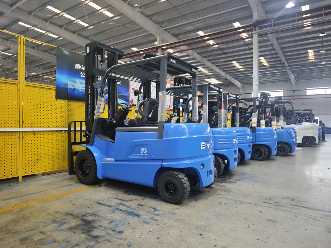 Application Segments Driving Electric Forklift Demand(Hình1) Application Segments Driving Electric Forklift Demand(Hình1)
