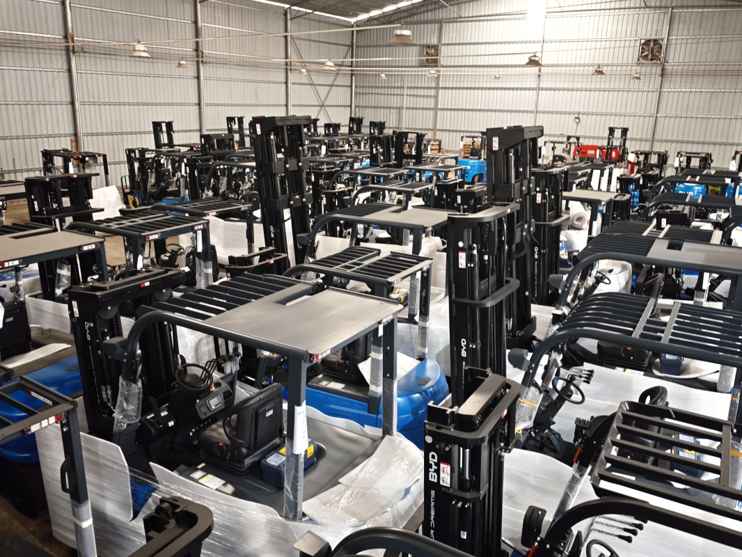 How high lift electric forklift supports