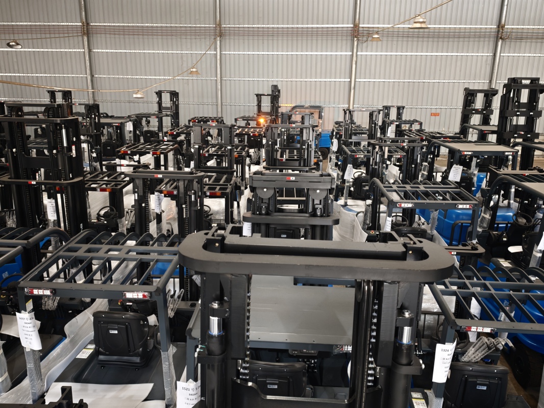 Which is better electric or diesel forklift for narrow aisle indoor operations?
