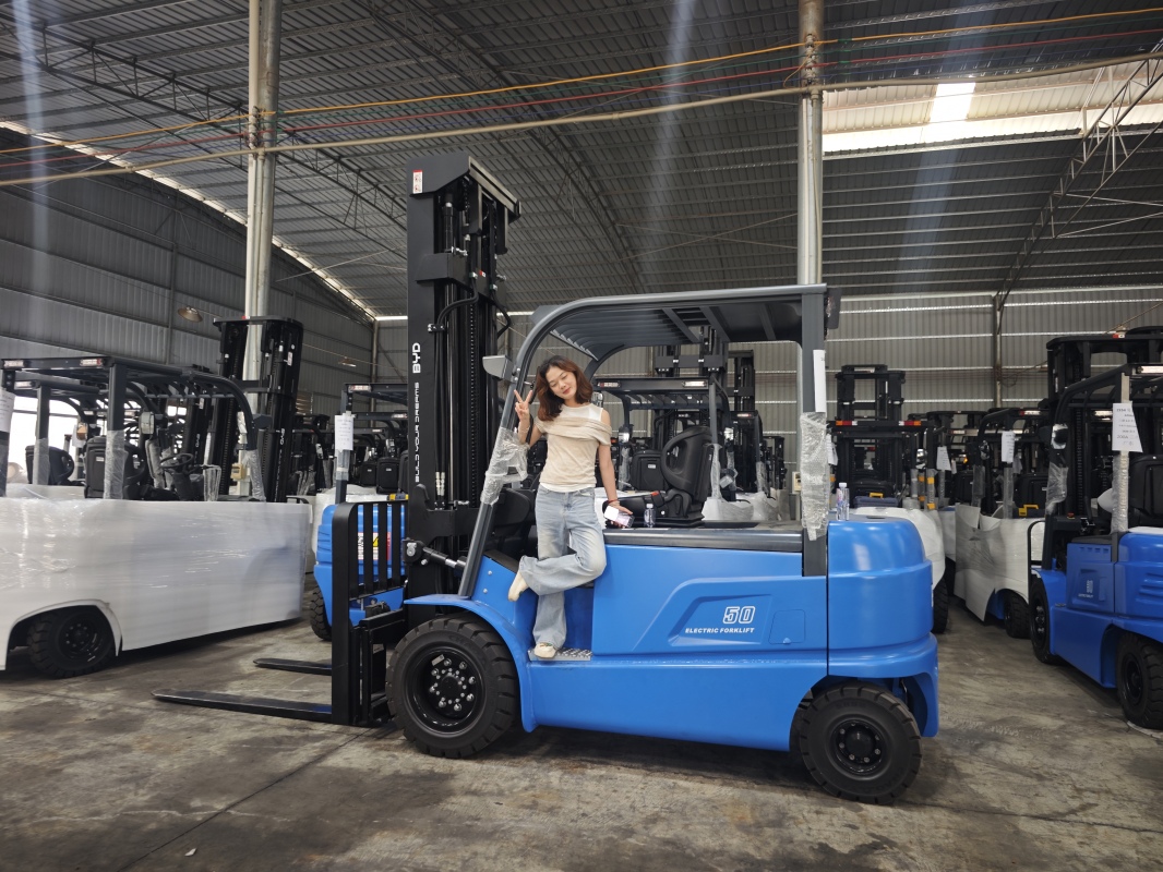Sightline design advantages of 3 wheel e