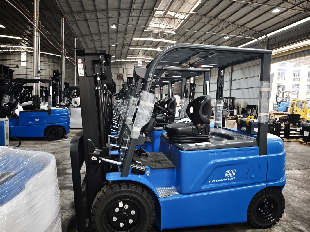 How VNA electric forklift for racking sy