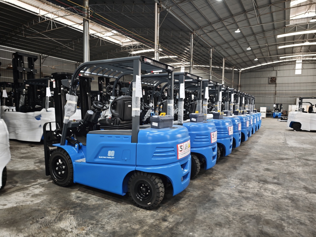 Electric forklift maintenance tips: how often should regular servicing be done?