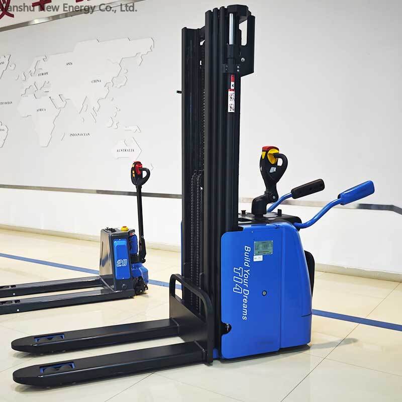 How reach truck optimizes goods access e