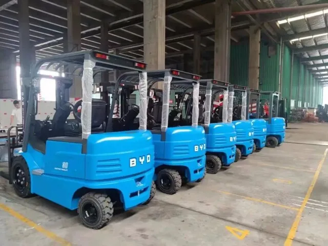 Sarung Trak Forklift Litium BYD | Penyelesaian Pengendalian Logistik Pintar Hija